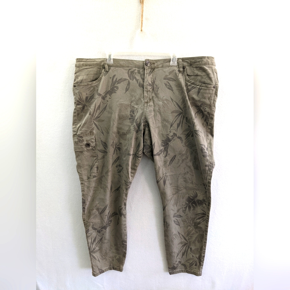 Kut from the Kloth 24W tropical pattern pants